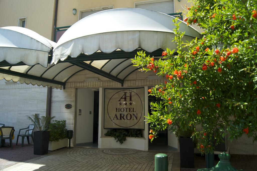 Hotel Aron Rimini Extérieur photo